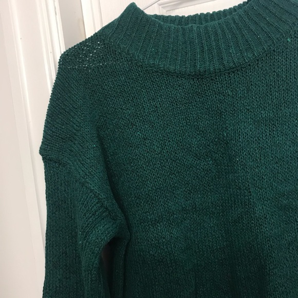 Green Sweater - Picture 1 of 4
